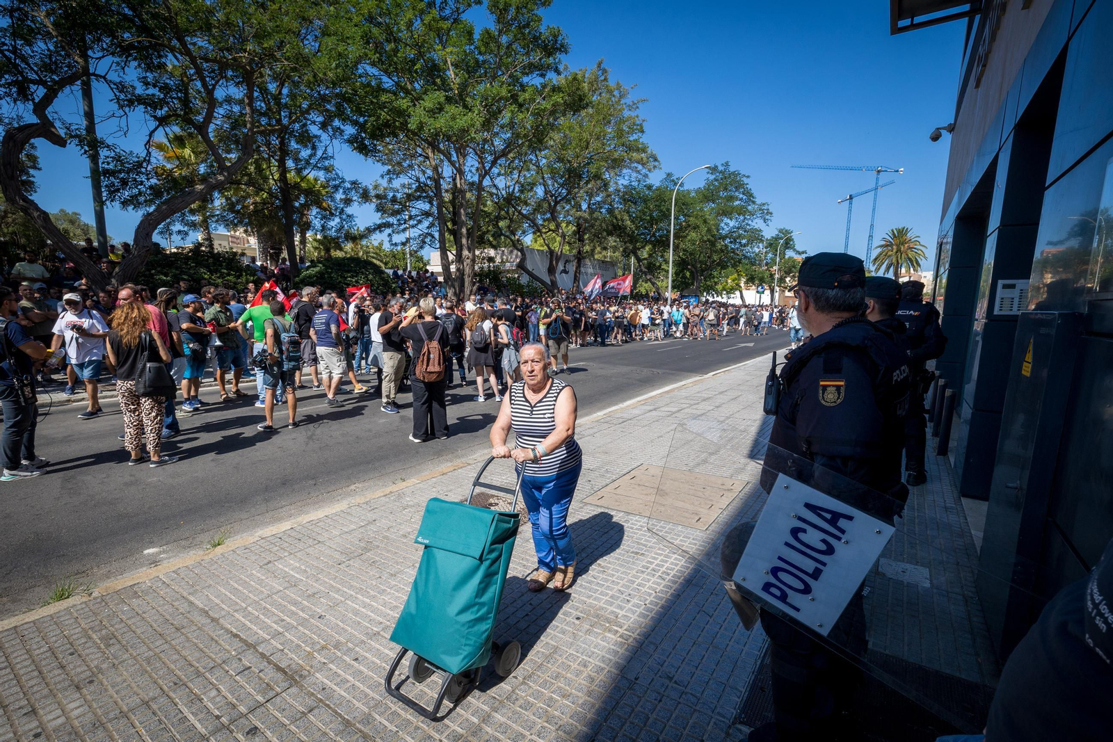 Las imágenes de las protestas de la huelga del metal en Cádiz de este miércoles 25 de junio