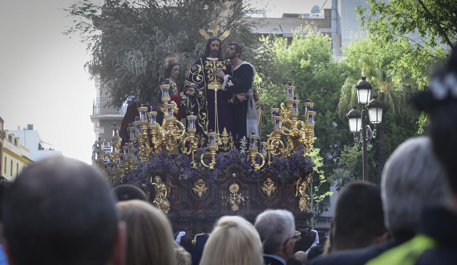 Las imágenes del Santo Entierro Grande por la Campana