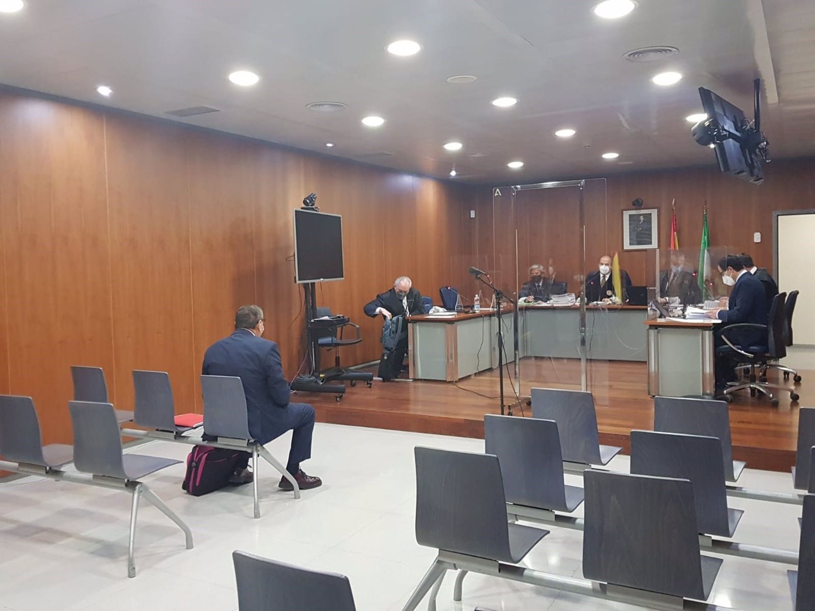 El alcalde de Vélez-Málaga, Antonio Moreno Ferrer, durante el juicio.