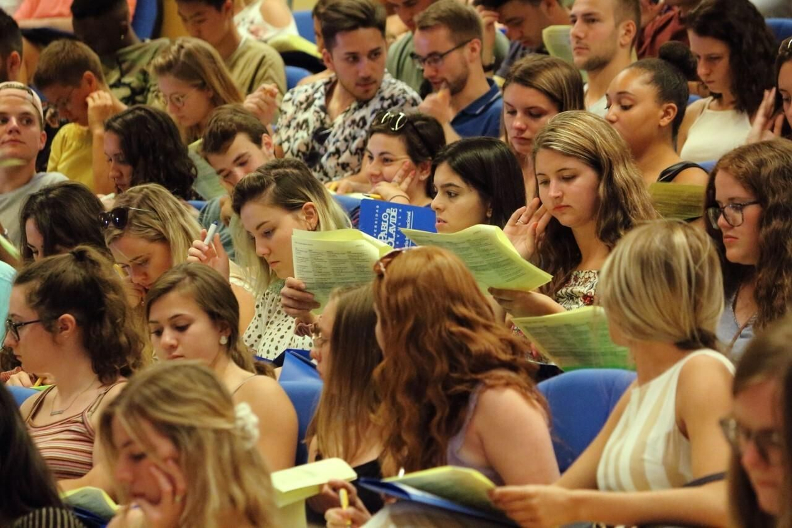 Recibimiento de los alumnos erasmus en la UPO.