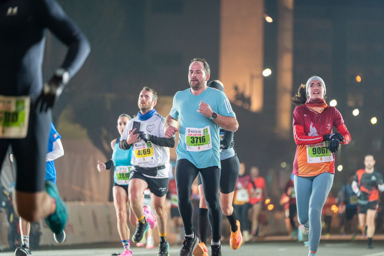 En imágenes: búscate en tu llegada a meta de la Carrera de San Antón 2026 (7)