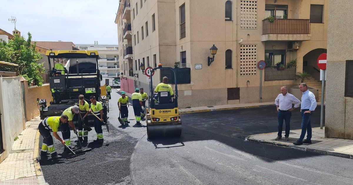 Manilva acomete trabajos de asfaltado en la zona del Tejarillo