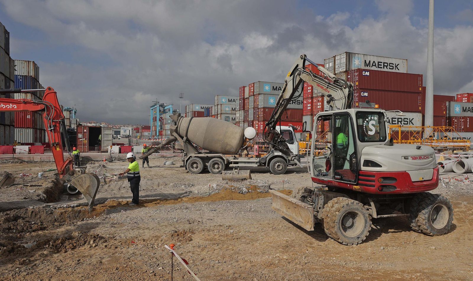 Fotos del proyecto de asfaltado de APM Terminals Algeciras.