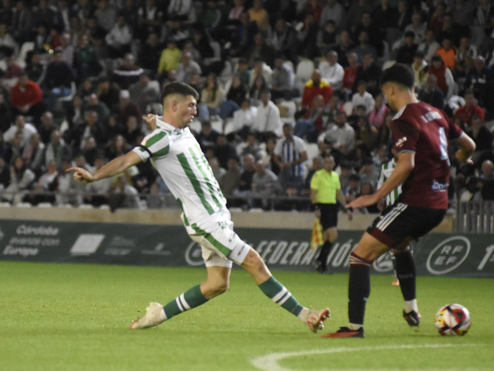 Imágenes del partido entre el Córdoba y el Recreativo de Huelva en El Arcángel