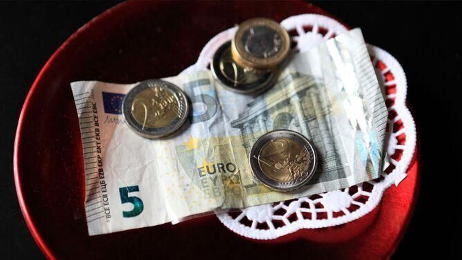 Propina de más de diez euros que se deja en un restaurante