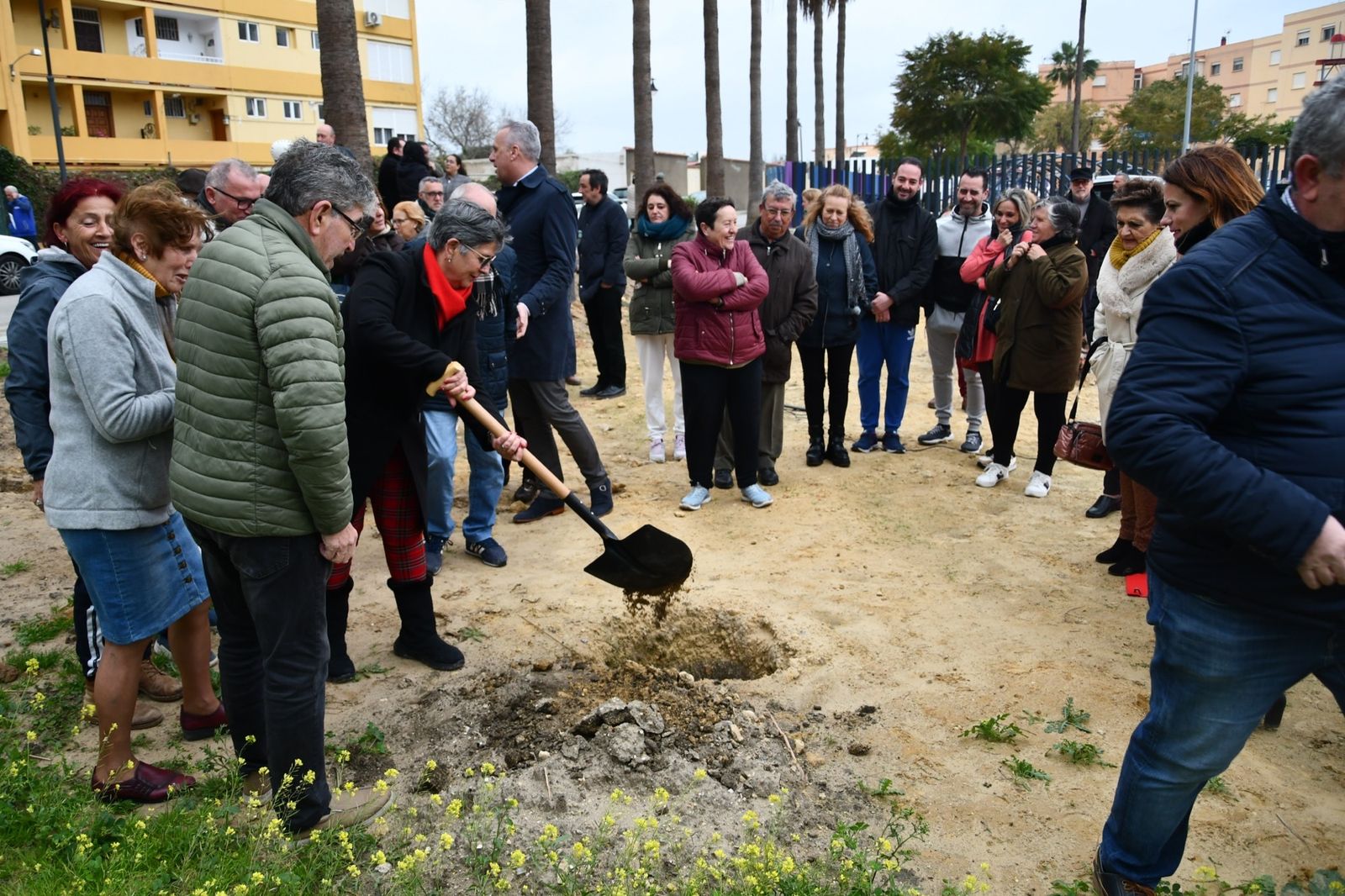 Primera piedra de la residencia de mayores de Puente Mayorga.