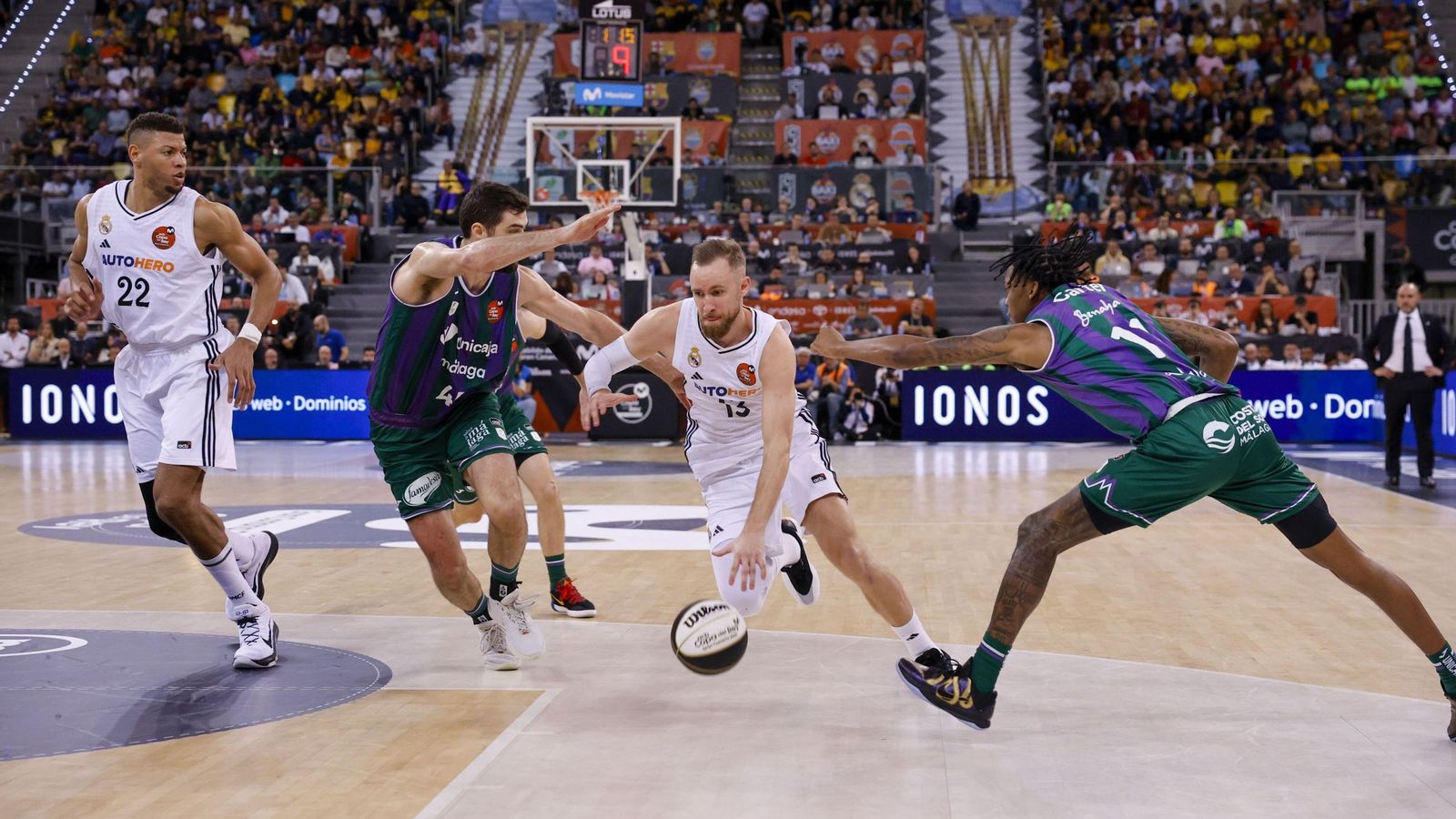 El Unicaja, campeón de Copa: Todas las imágenes del partido, la fiesta y la llegada a Málaga