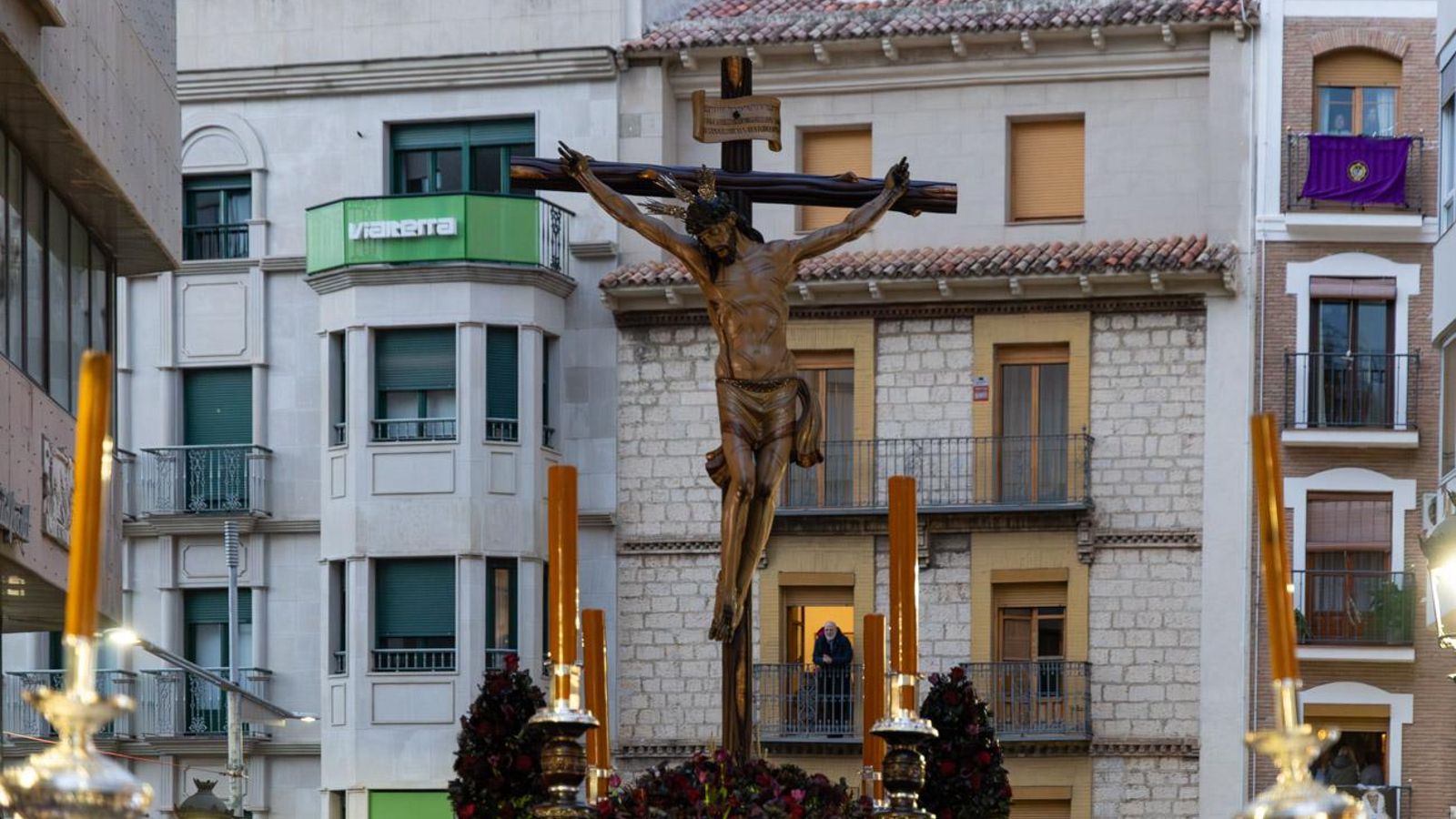 Los jiennenses se recrean con la cofradía de los Estudiantes un nuevo Lunes Santo