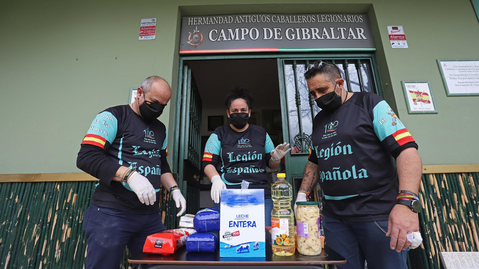 Recogida de alimentos de la Hermandad de Antiguos Caballeros Legionarios del Campo de Gibraltar