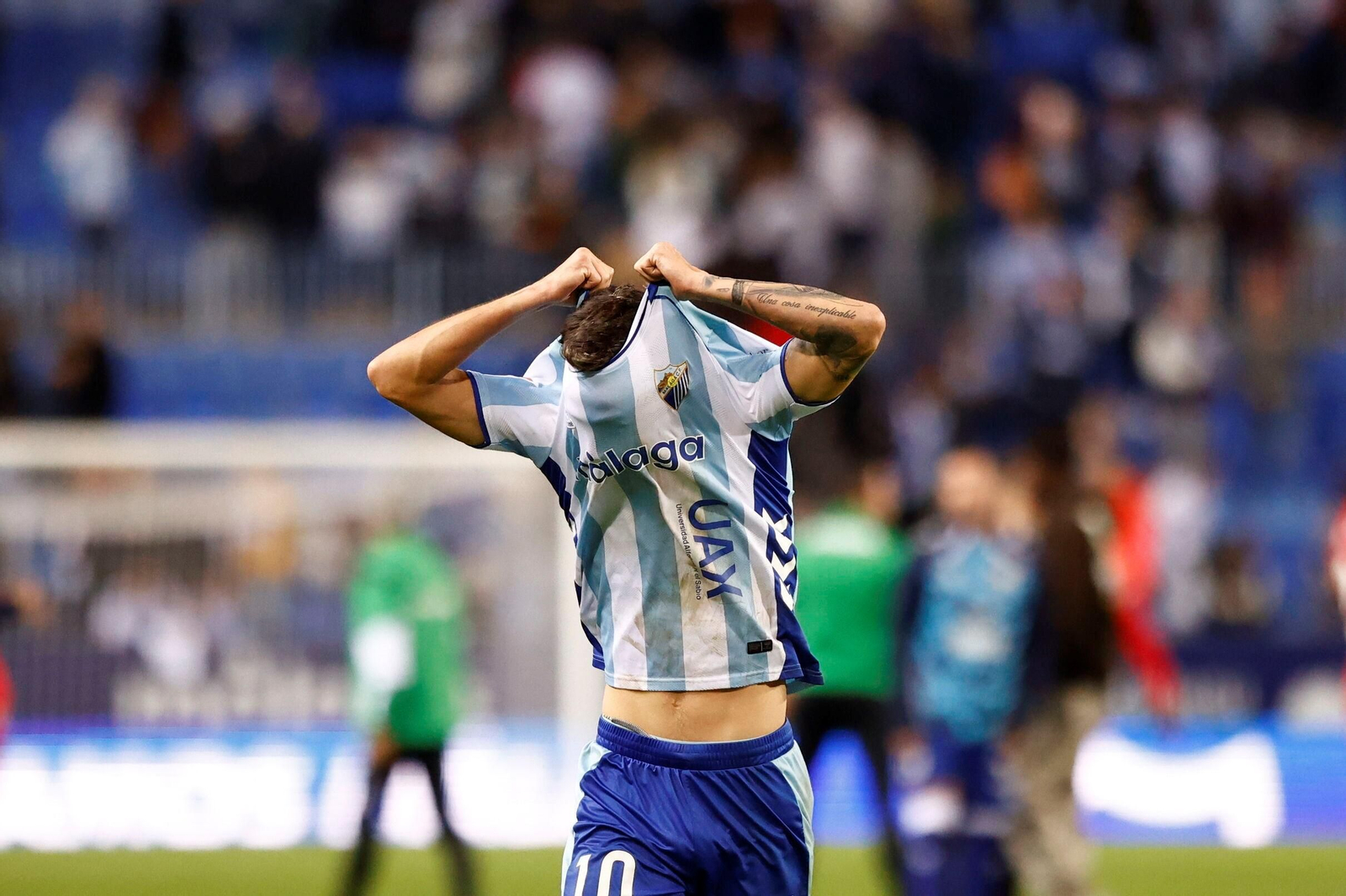 Las fotos del imponente ambiente en La Rosaleda en el Málaga - Córdoba CF