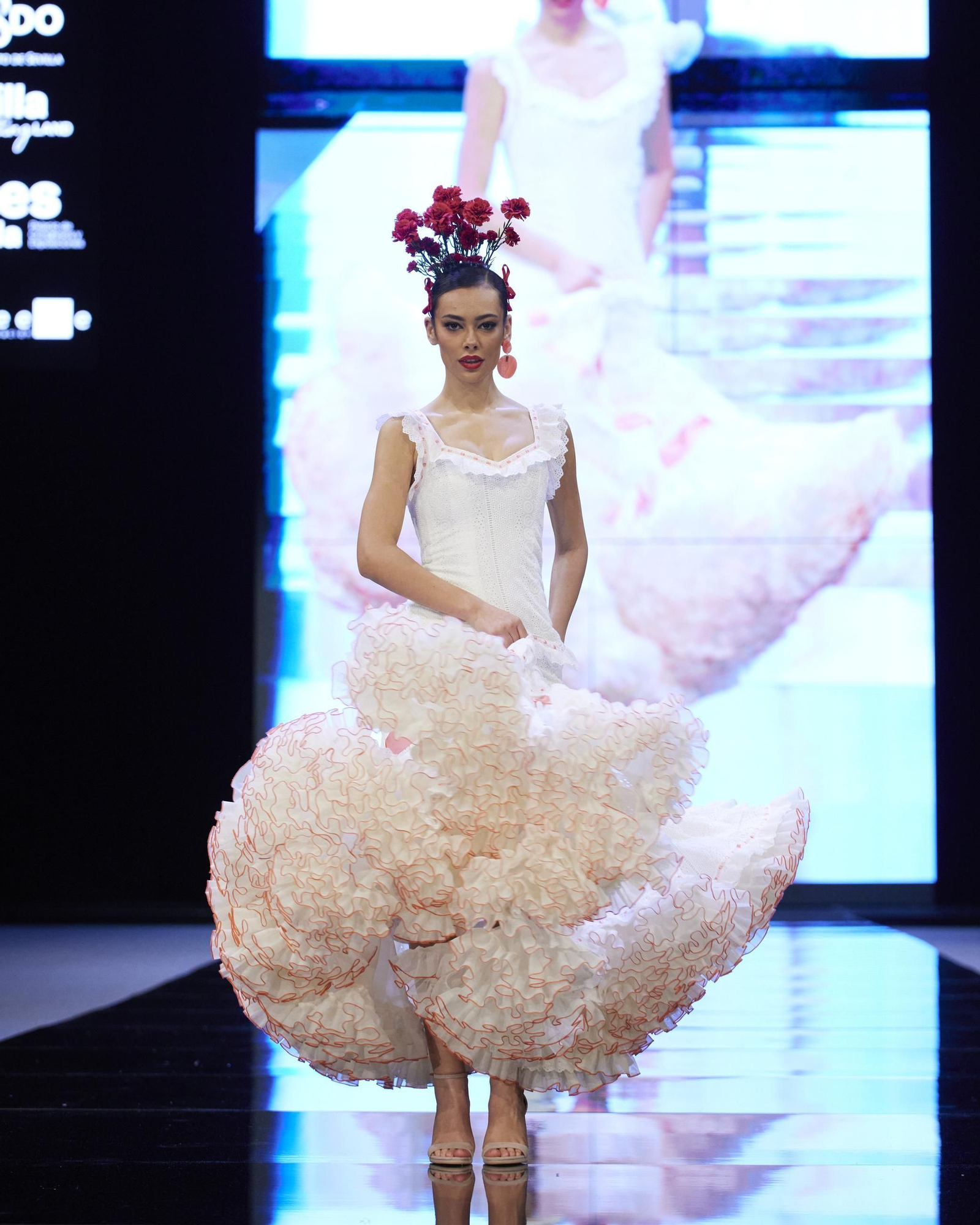 El desfile de Mari Carmen Sáez en SIMOF 2025, todas las fotos