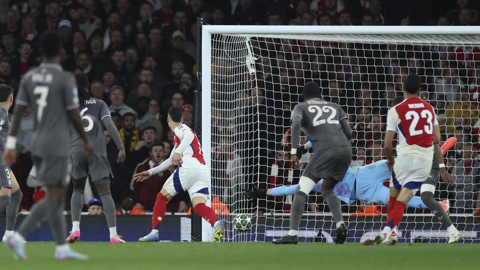 Las mejores fotos del Arsenal - Real Madrid