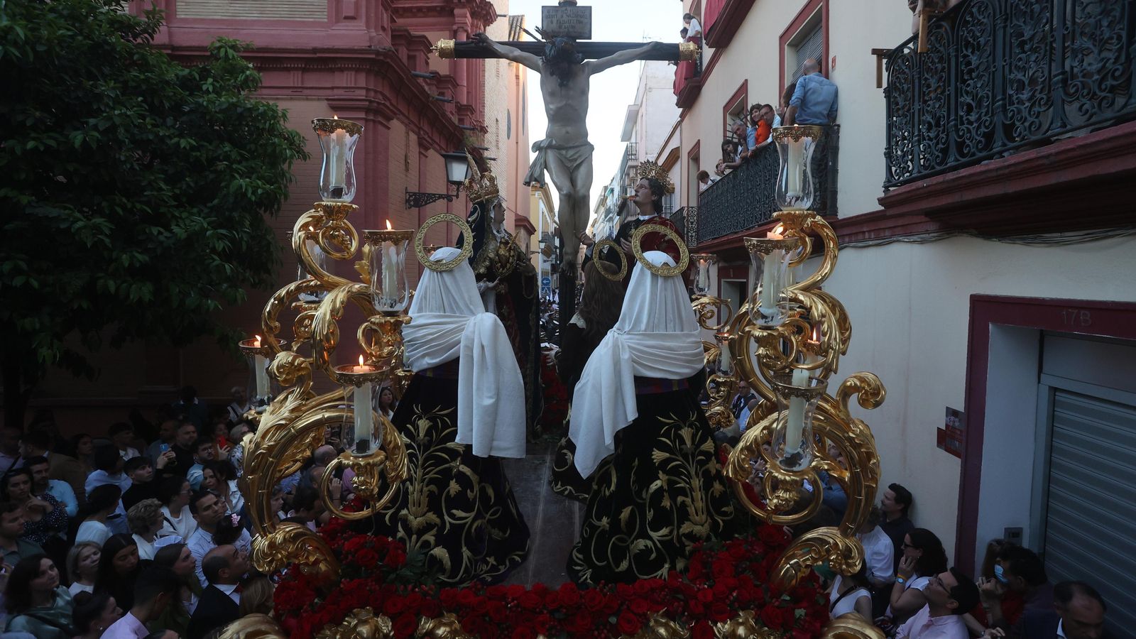 Una imagen de la hermandad de las Siete Palabras en la Semana Santa de Sevilla 2023.