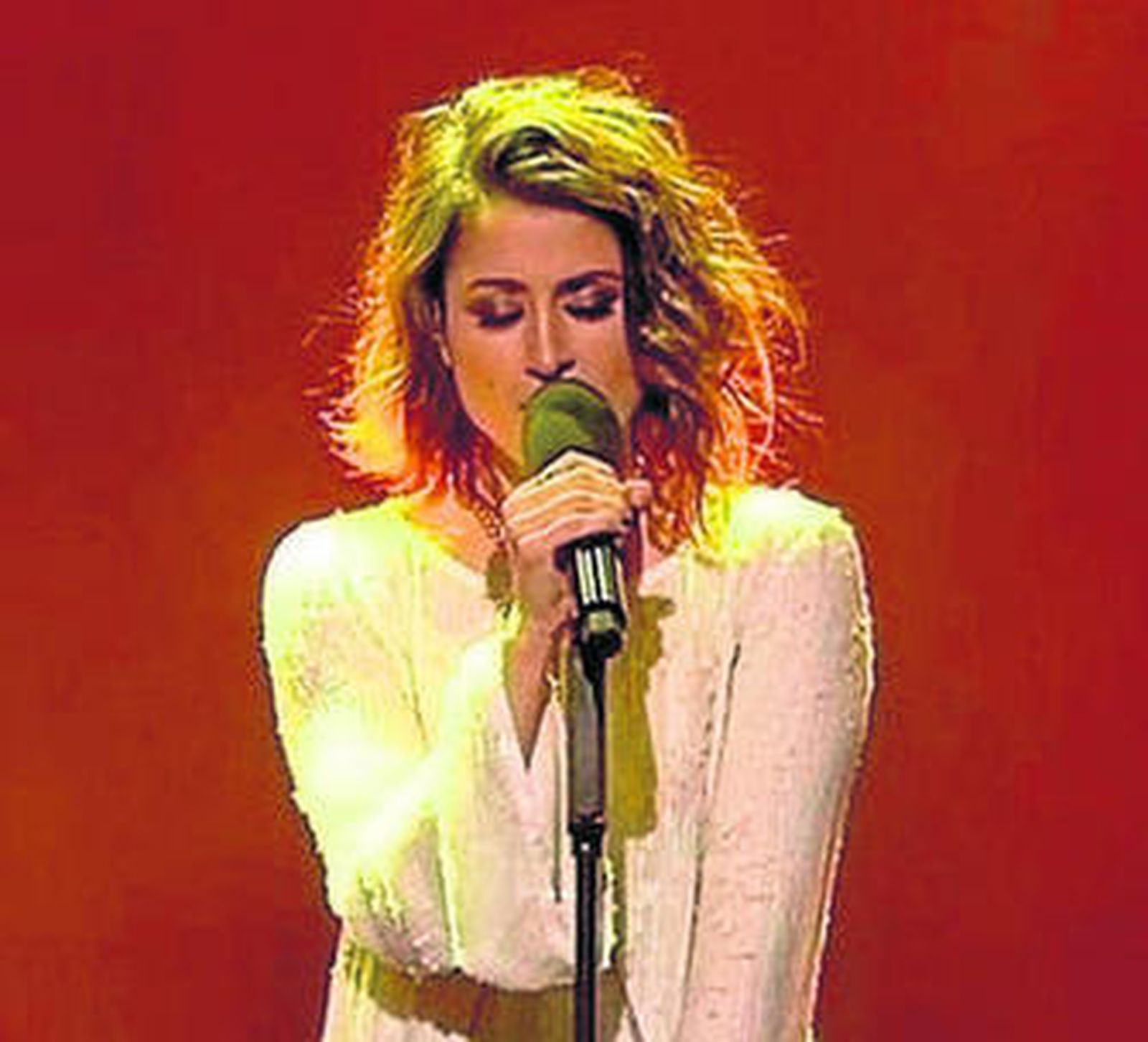 La madrileña Barei en su actuación durante la gala de selección en Ucrania.