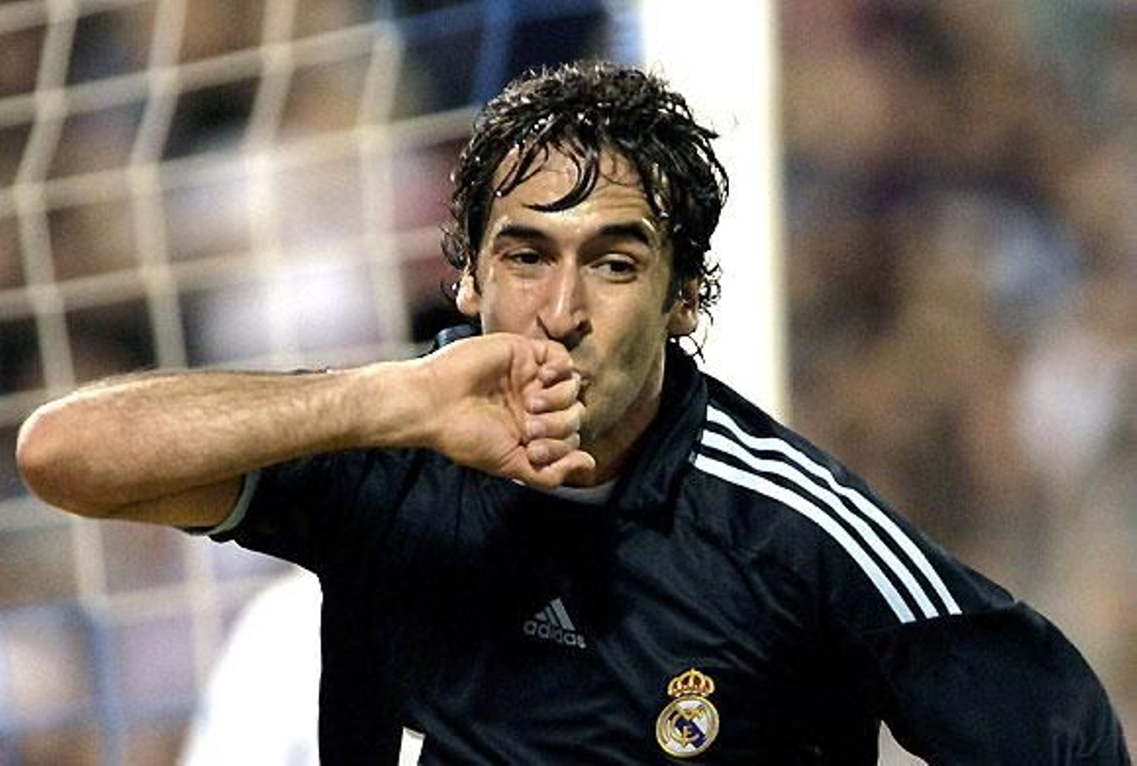 Raúl dice adiós a la temporada... ¿y al Real Madrid?
