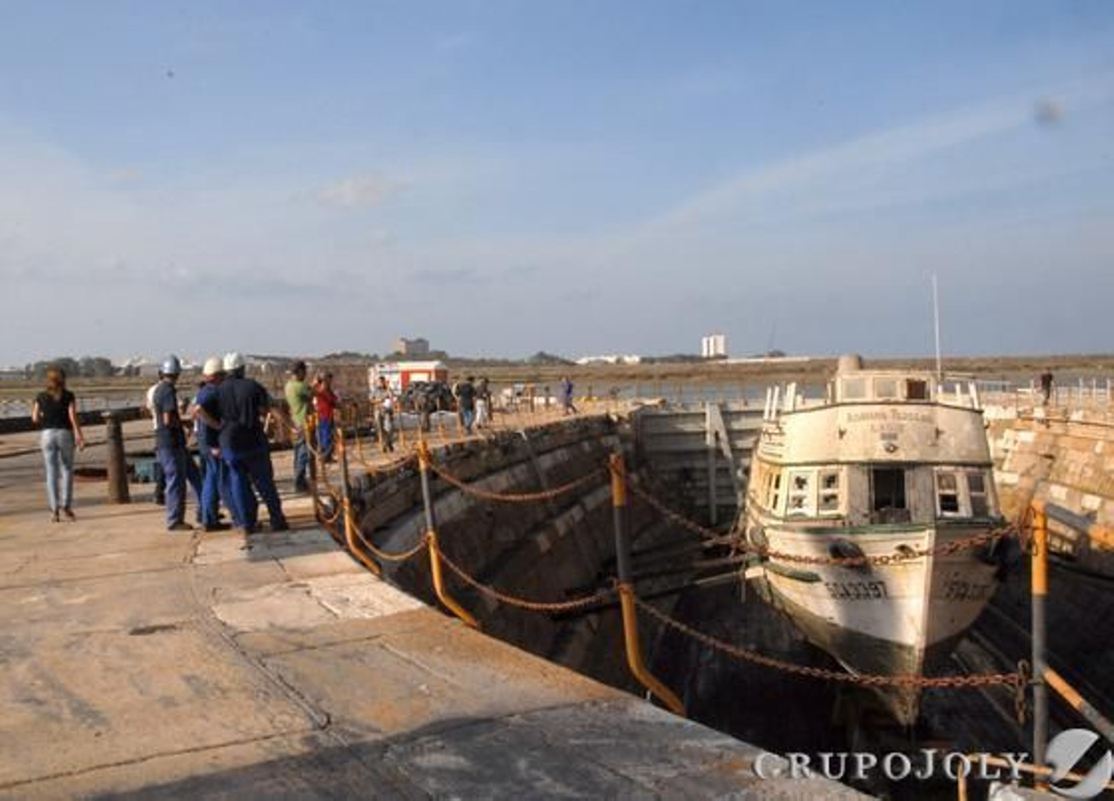 El Vaporcito se encuentra ya en el dique seco de los astilleros de San Fernando a la espera de una decisión sobre su futuro.

Foto: Elias Pimentel