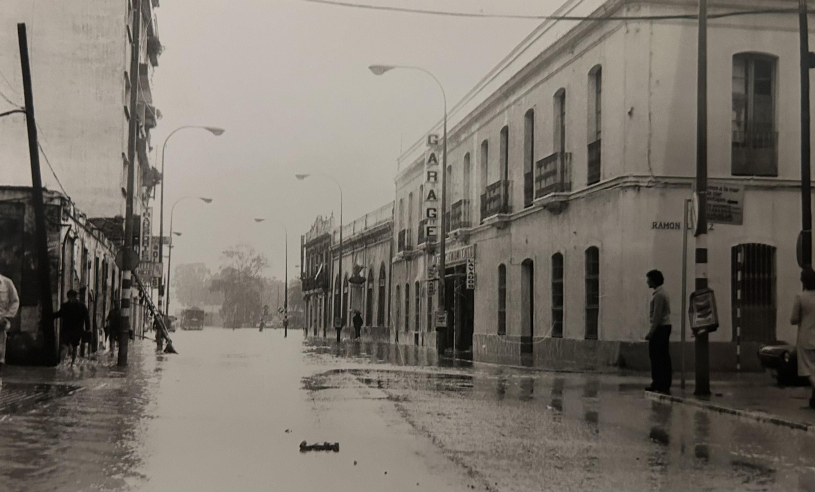Avenida de Italia llena de agua en 1996.