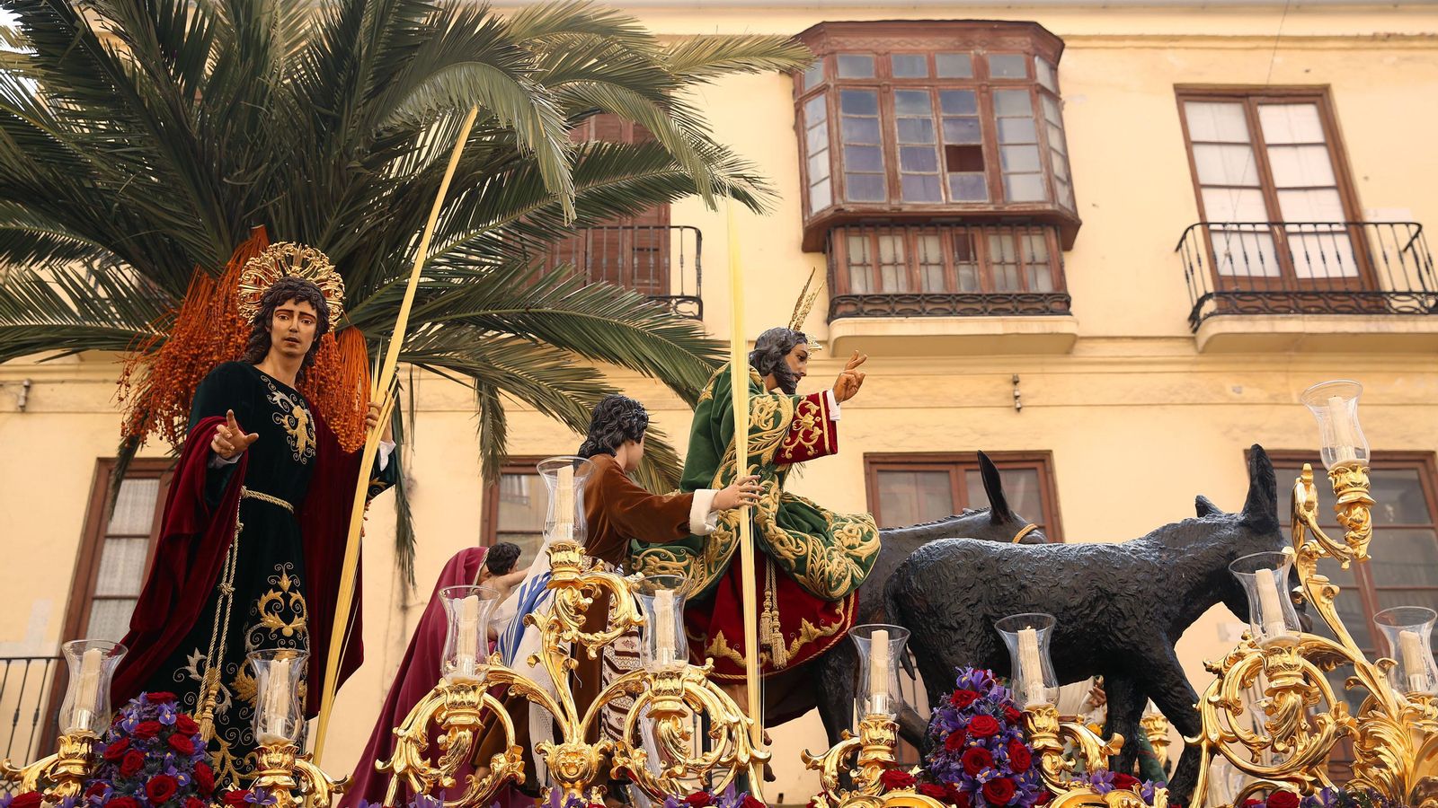 Jesús en su entrada a Jerusalén Jesús en su entrada a Jerusalén