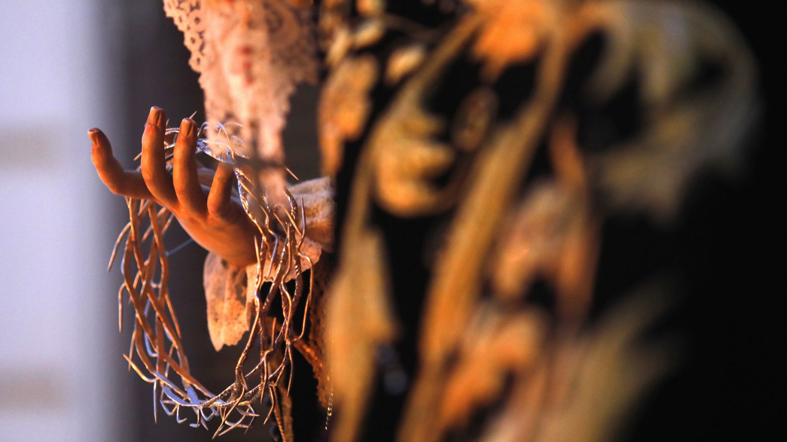 Las fotos del Viernes Santo en la Línea:  Cristo del Mar y Luz y Esperanza Nuestra, Soledad y Santo Entierro, Cristo del Amor y Misericordia y Amargura