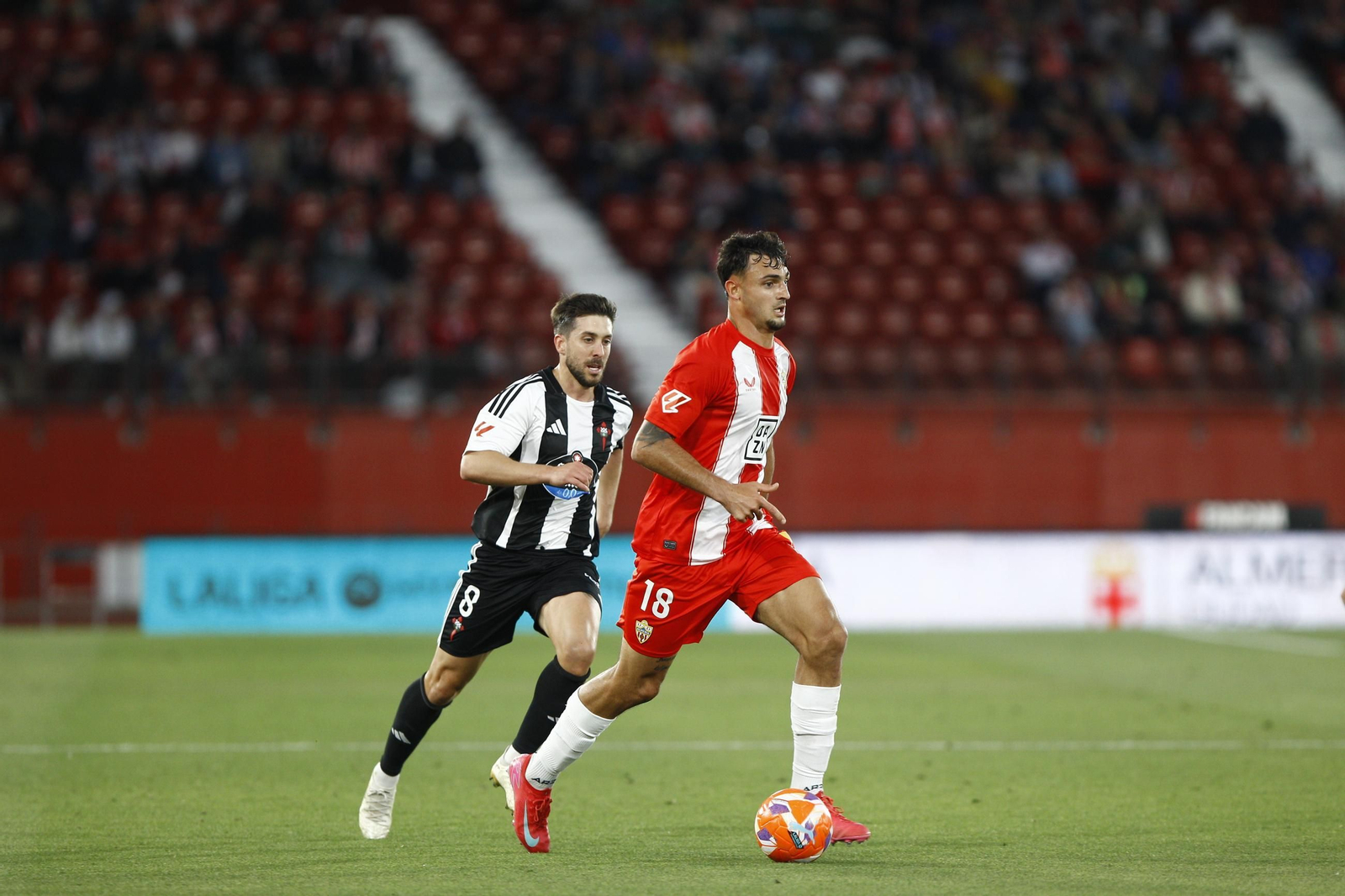 U.D. Almería-Racing Club Ferrol, en imágenes