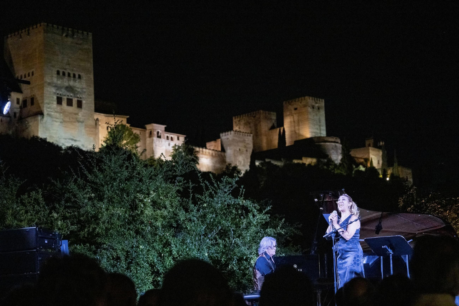 Presentación de Esperanza Fernández en el Festival de Música y Danza de Granada