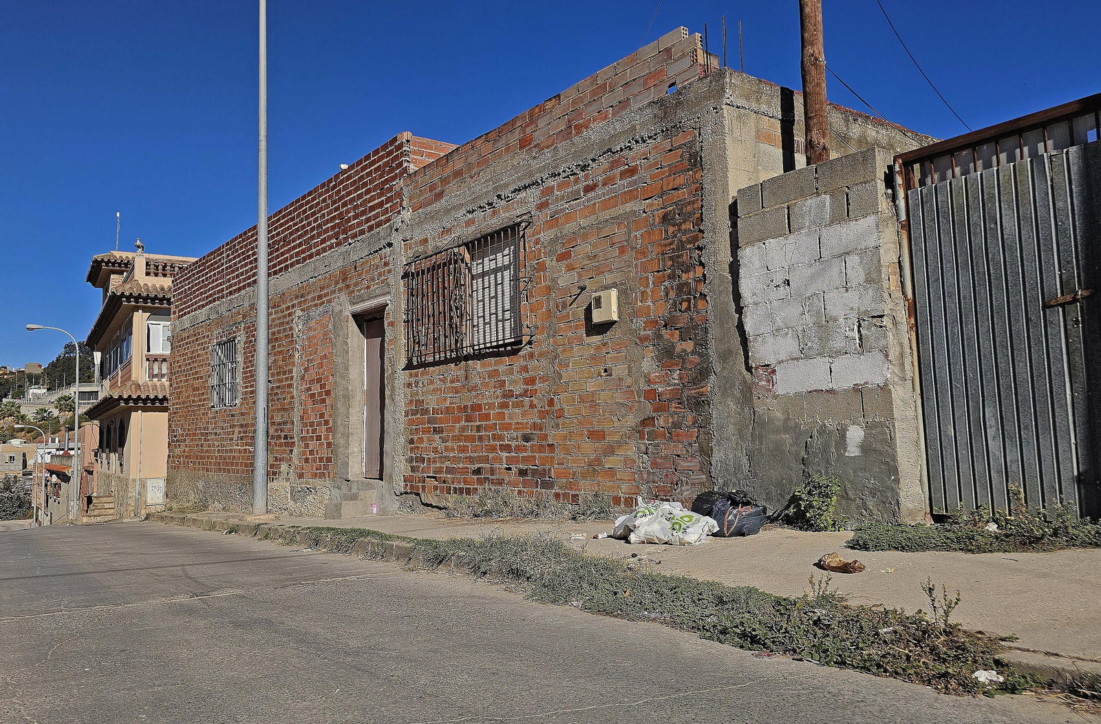 Fotos de los desperfectos de la barriada de La Capelina en Algeciras