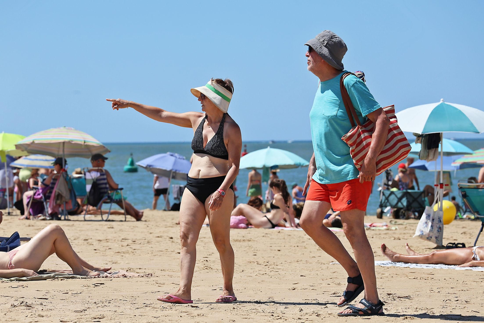 Las imágenes del domingo de playa en Huelva