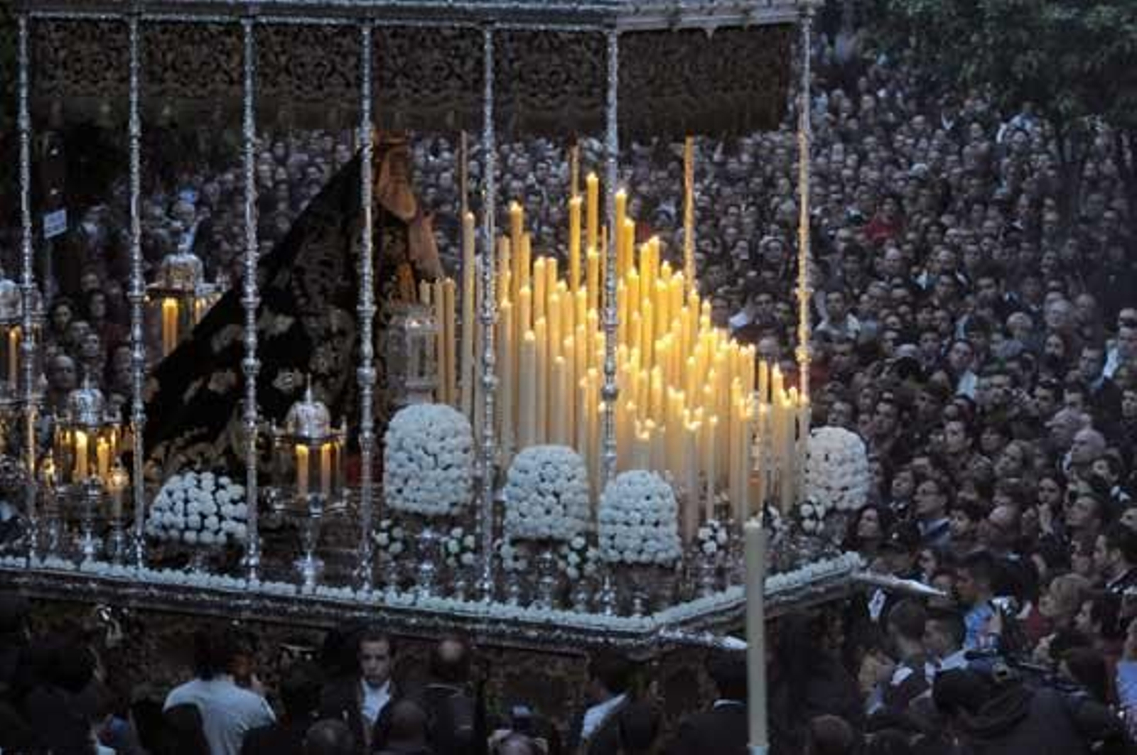 Salida de la Virgen de los Dolores.

Foto: Juan Carlos Vázquez