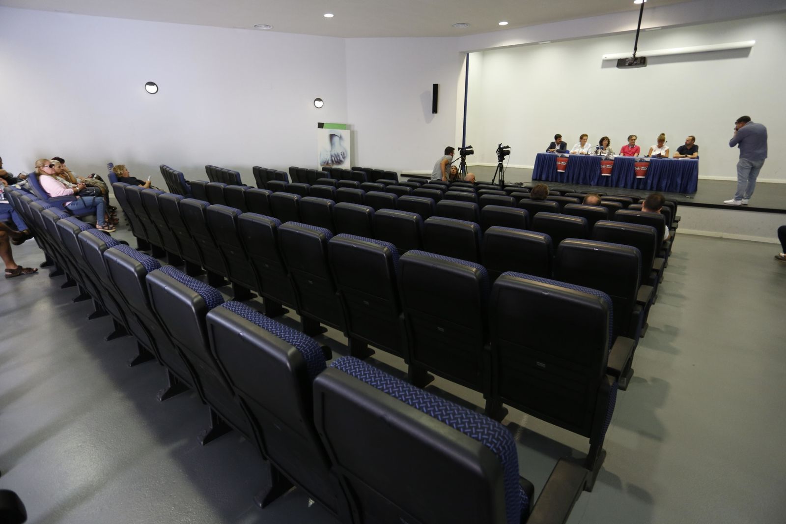 Imagen de una convocatoria celebrada en el centro Rosa Roige.