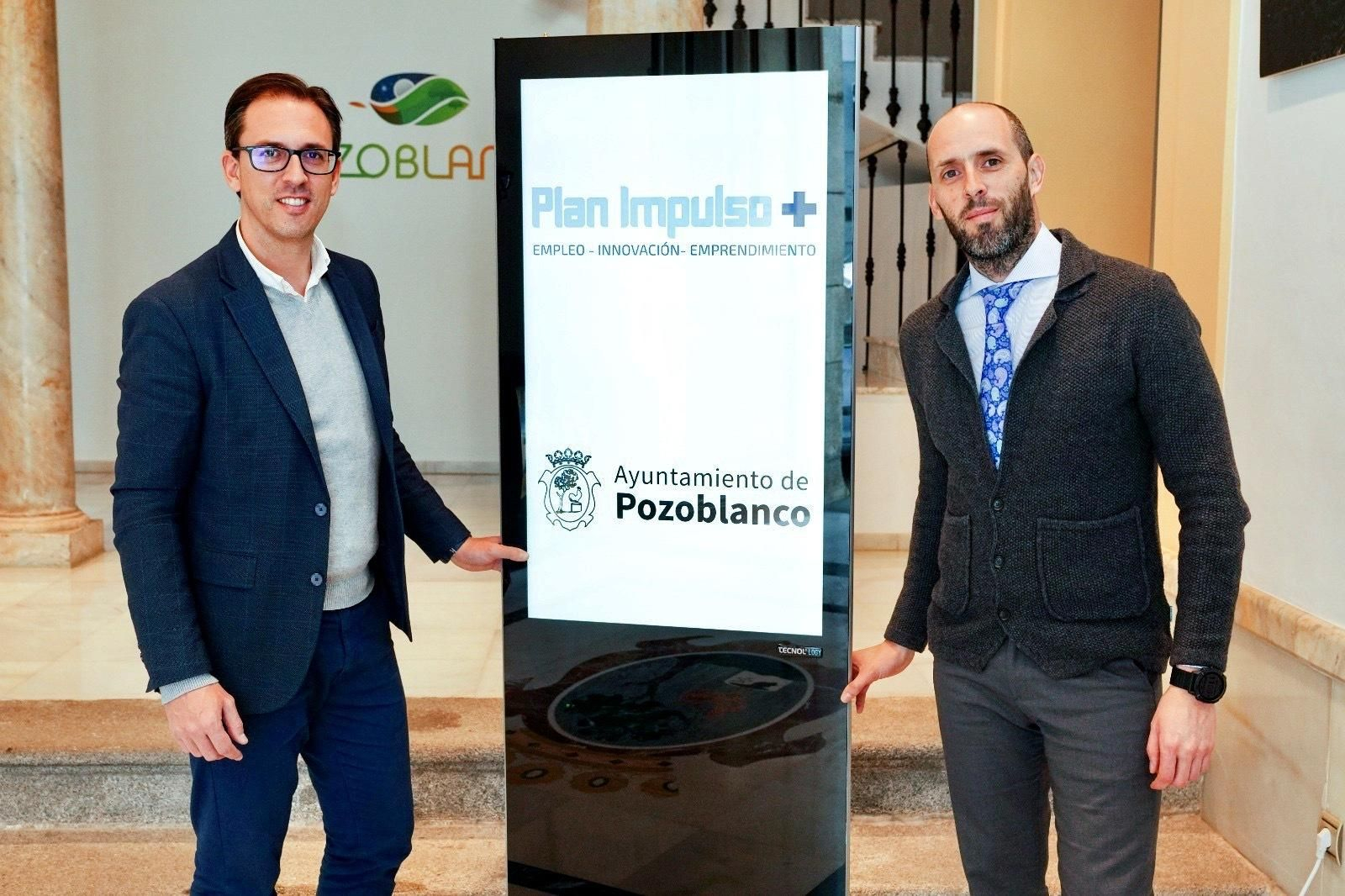 Santiago Cabello y Eduardo Lucena presentan el Plan Impulso +.