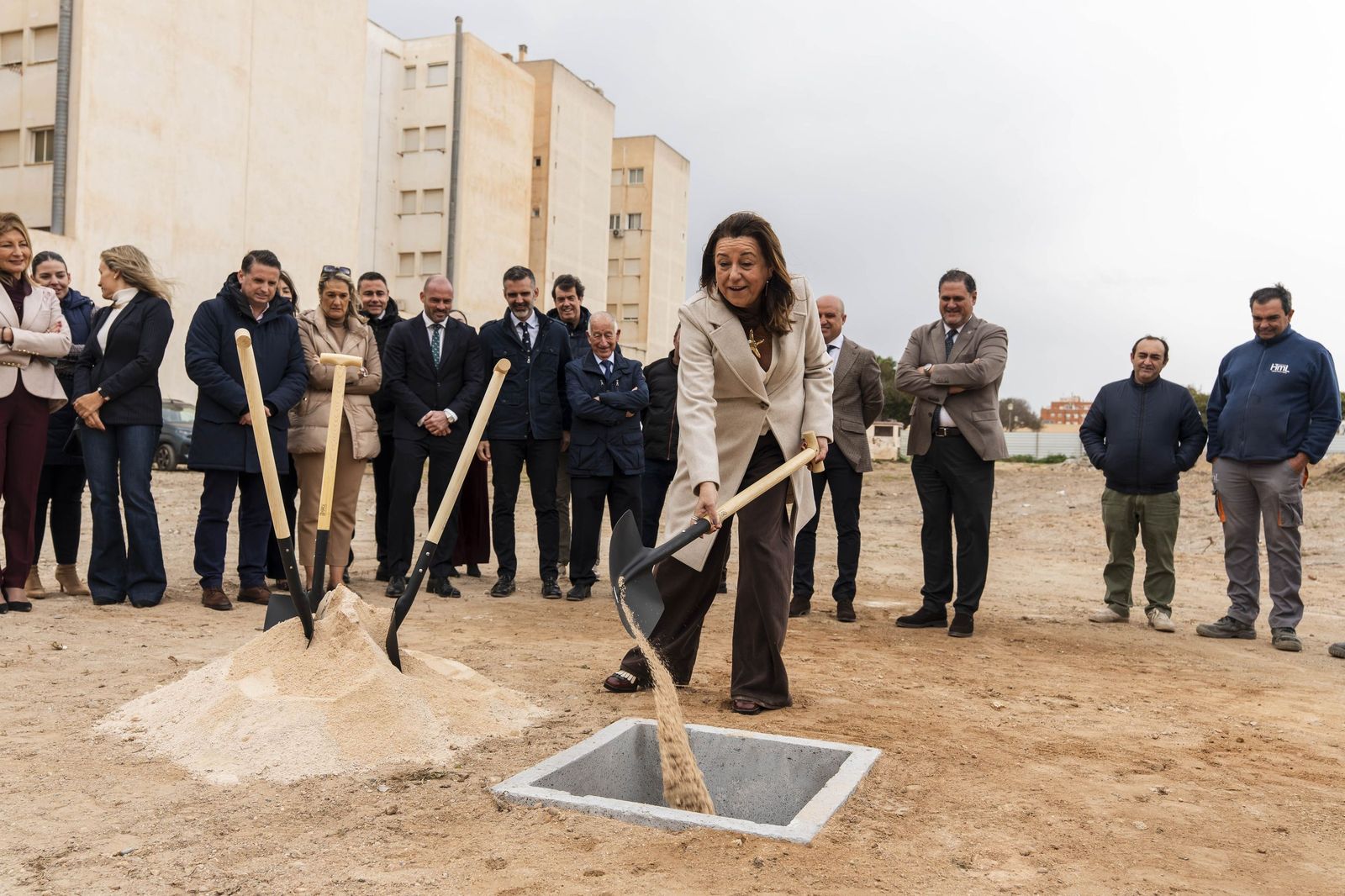Las mejores imágenes de la colocación de la primera piedra del nuevo IES Las Marinas de Roquetas