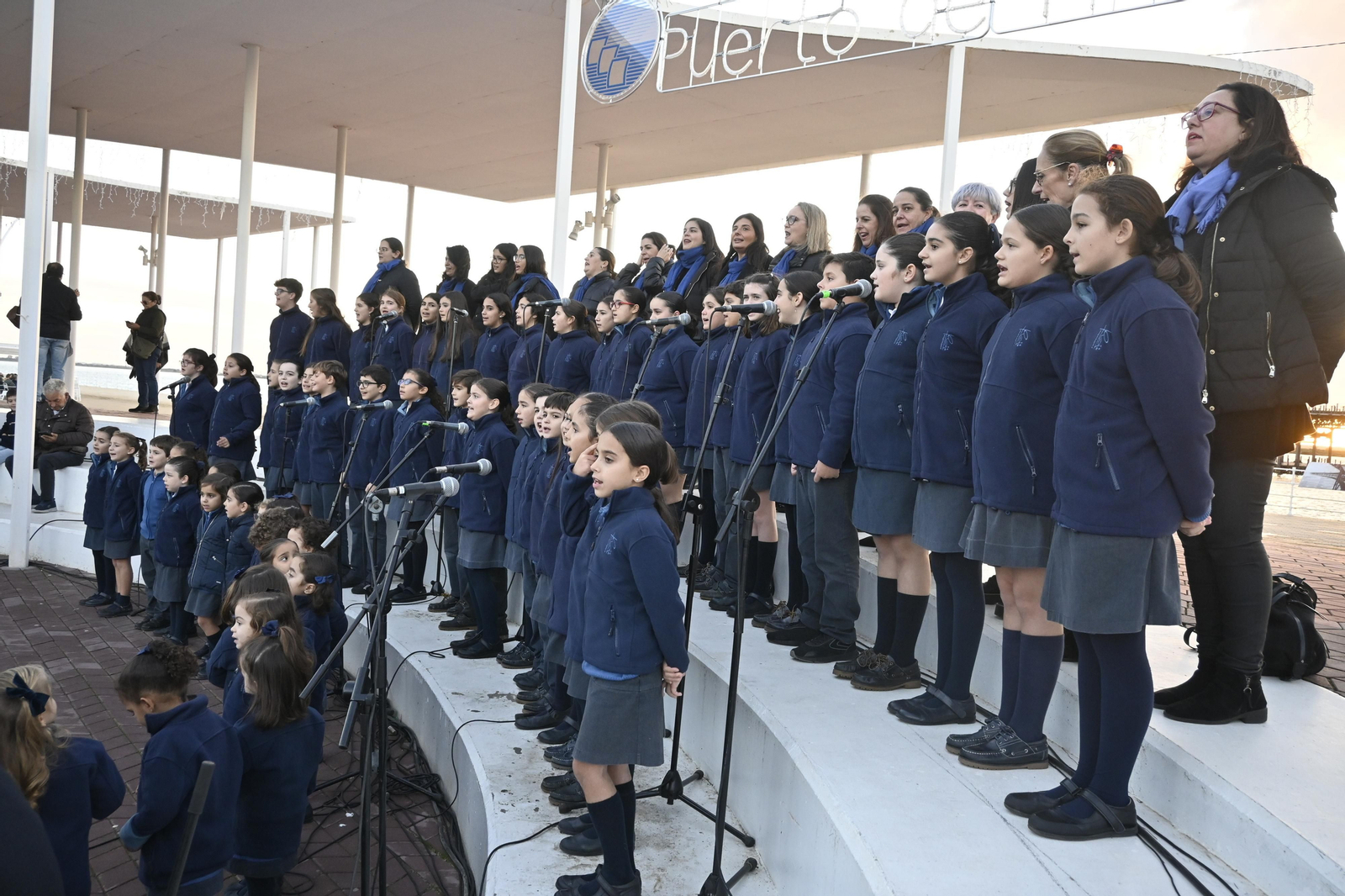 Alumbrado del Puerto de Huelva, en imágenes