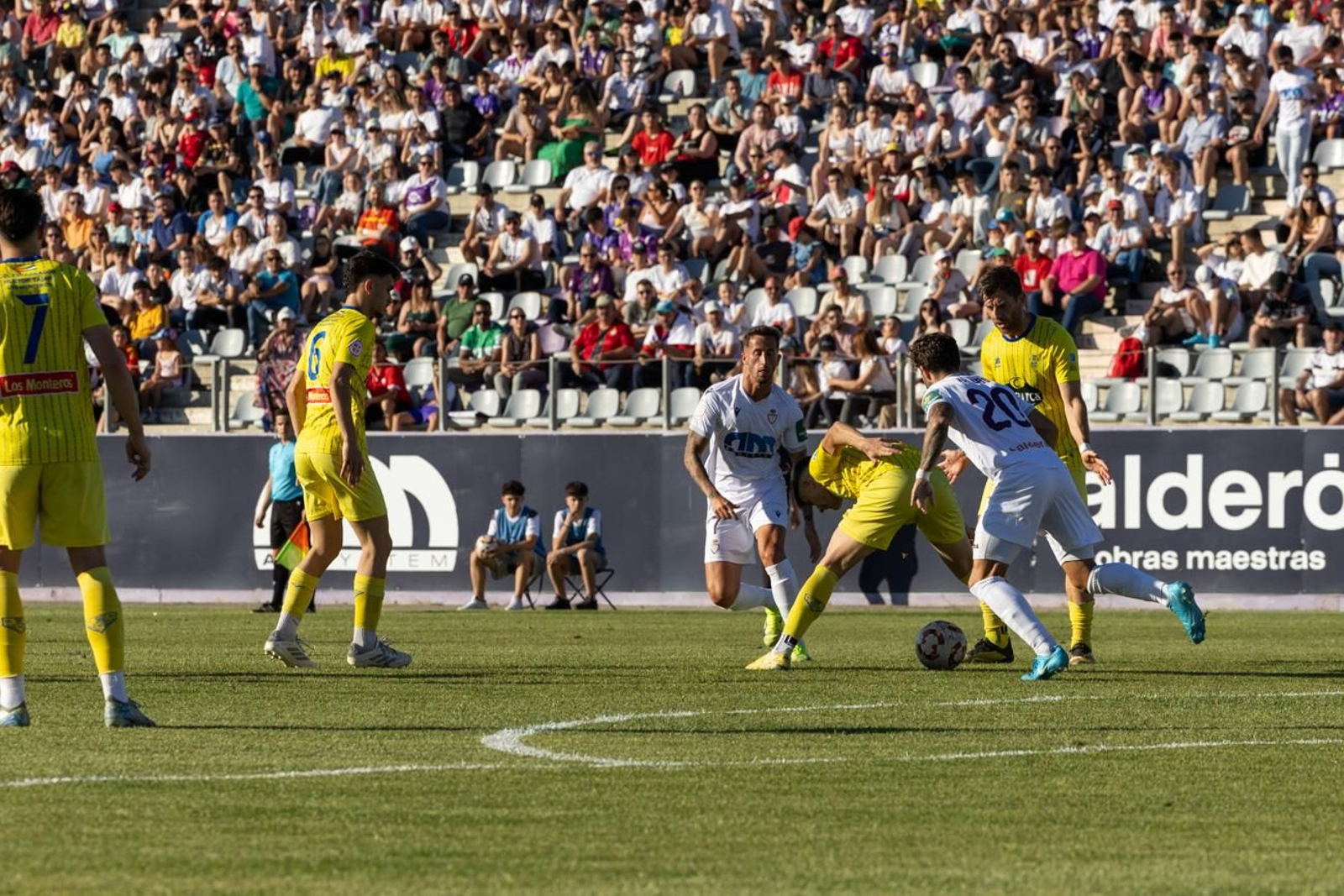 Las mejores imágenes del Real Jaén - CD Huétor Tájar Las mejores imágenes del Real Jaén - CD Huétor Tájar
