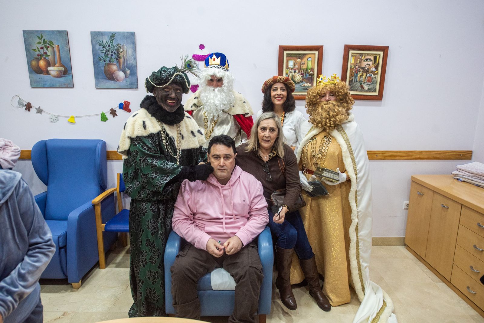 La visita de los Reyes Magos a la asociacion San Rafael de Alzheimer
