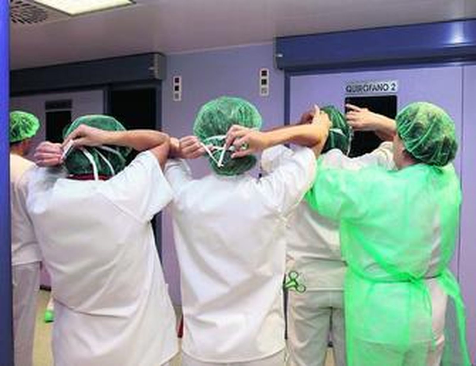 En el sistema sanitario español y andaluz se están haciendo muy pocos contratos nuevos.