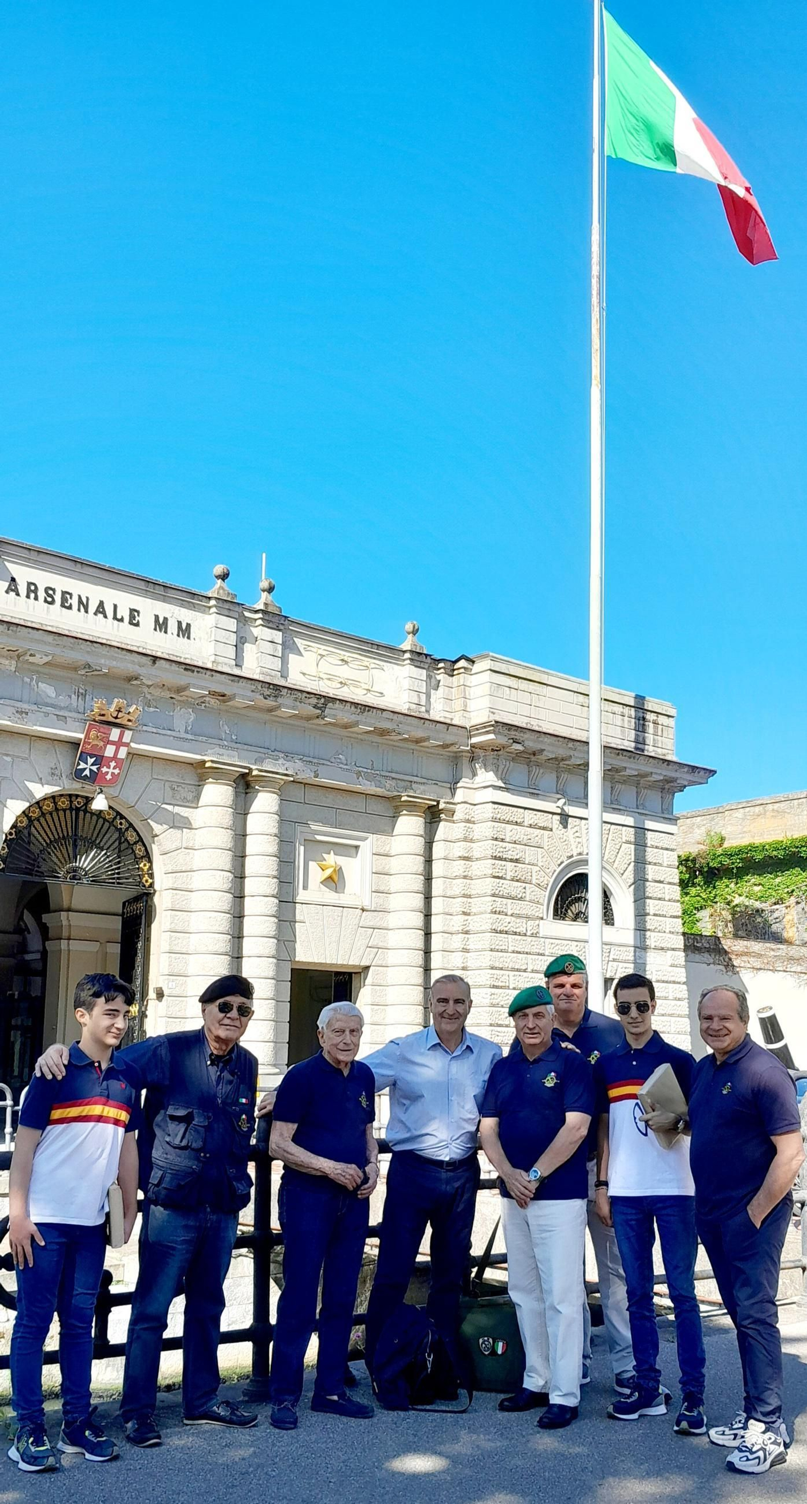 Visita al Museo Tecnico Navale de La Spezia junto a los incursores veteranos de Anaim.