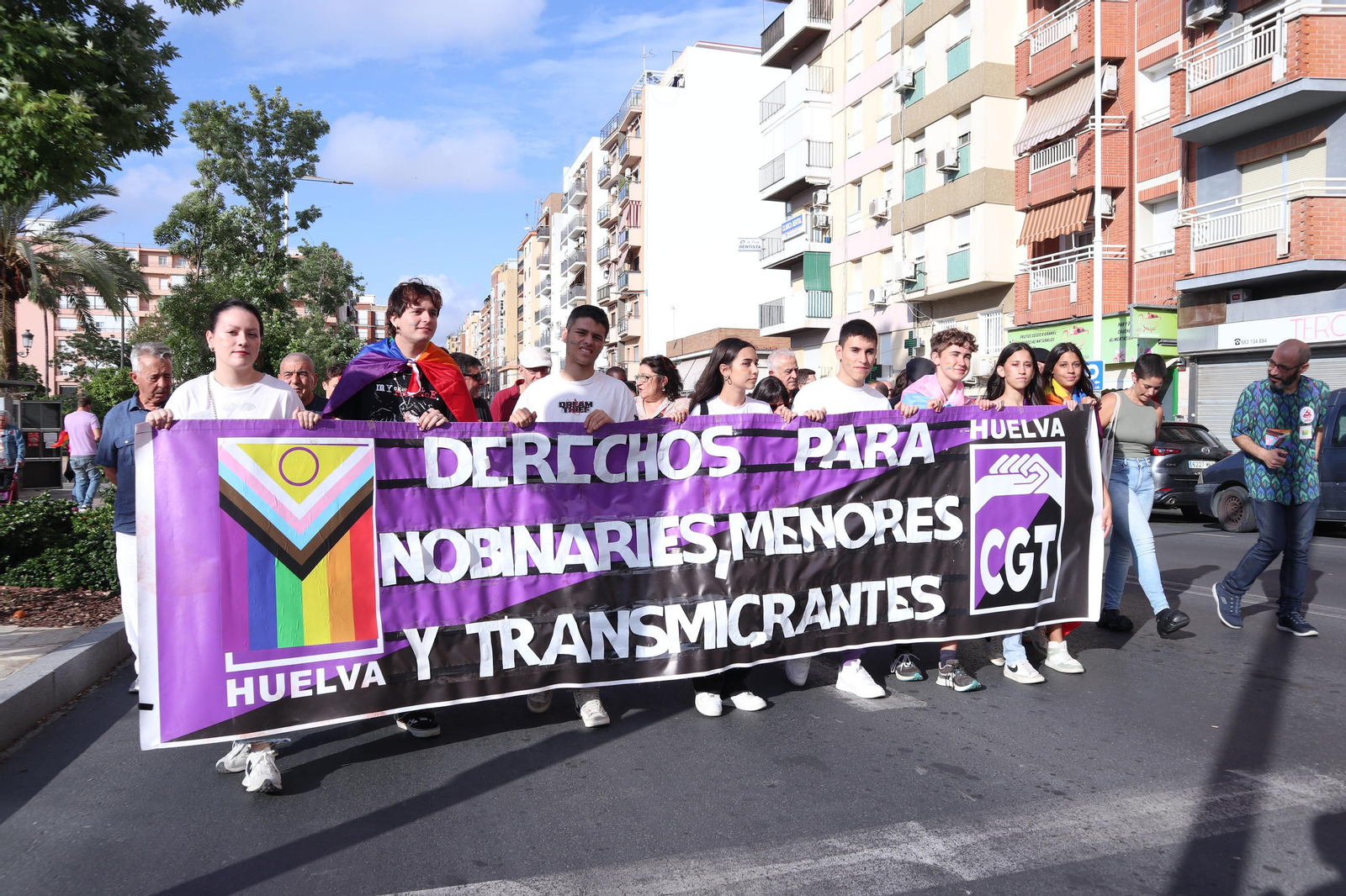 Las mejores imágenes de la manifestacióndel del Orgullo LGTBI en Huelva