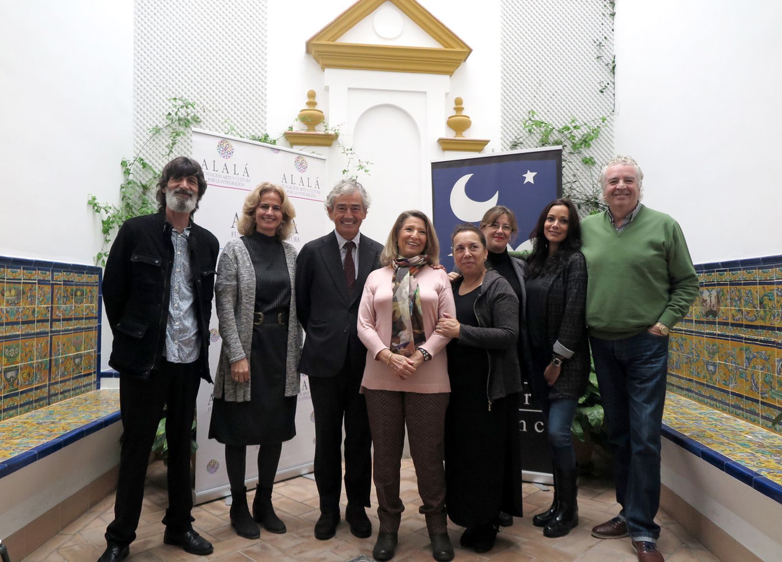 Emilio Fernandez ‘Caracafé’ ( director musical de la Escuela de Arte de Fundación Alalá), Blanca Parejo (directora de la Fundación Alalá), José María Pacheco (presidente de la Fundación Alalá),  Cristina Heeren (presidenta de la Fundación), Carmelilla Montoya (profesora de la Fundación Cristina Heeren), Pepa Sánchez (directora académica de la Fundación Cristina Heeren) y los profesores de la Fundación Cristina Heeren Lidia Montero y Paco Cortés.
