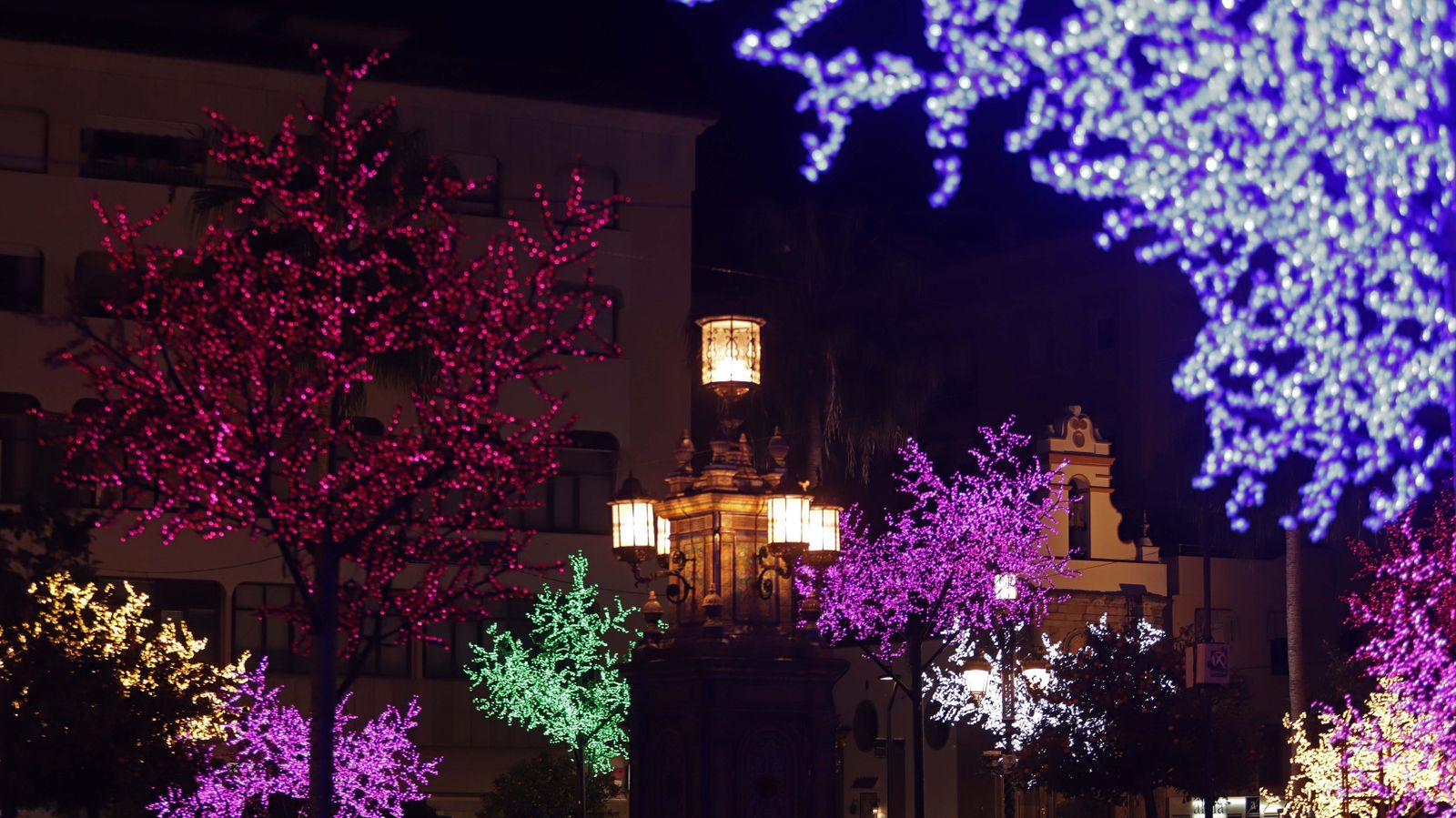 Fotos del encendido del alumbrado navideño en Algeciras