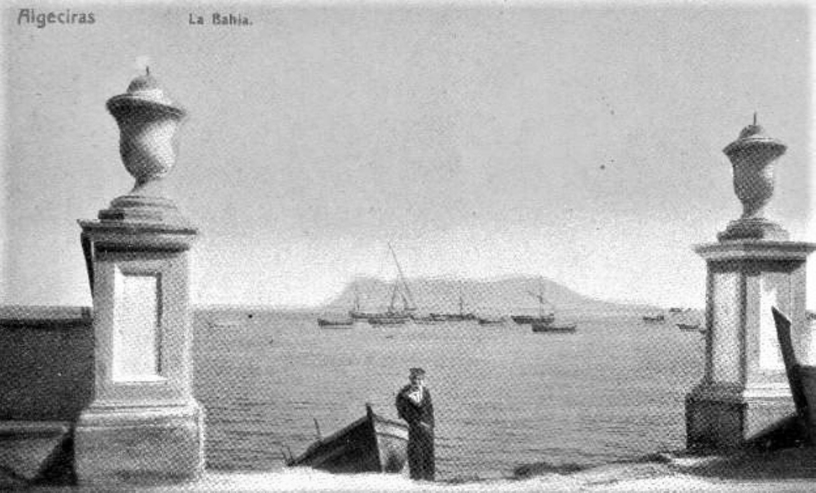 Desde Algeciras todas las luces del peñón como luciérnagas ('Ulises').