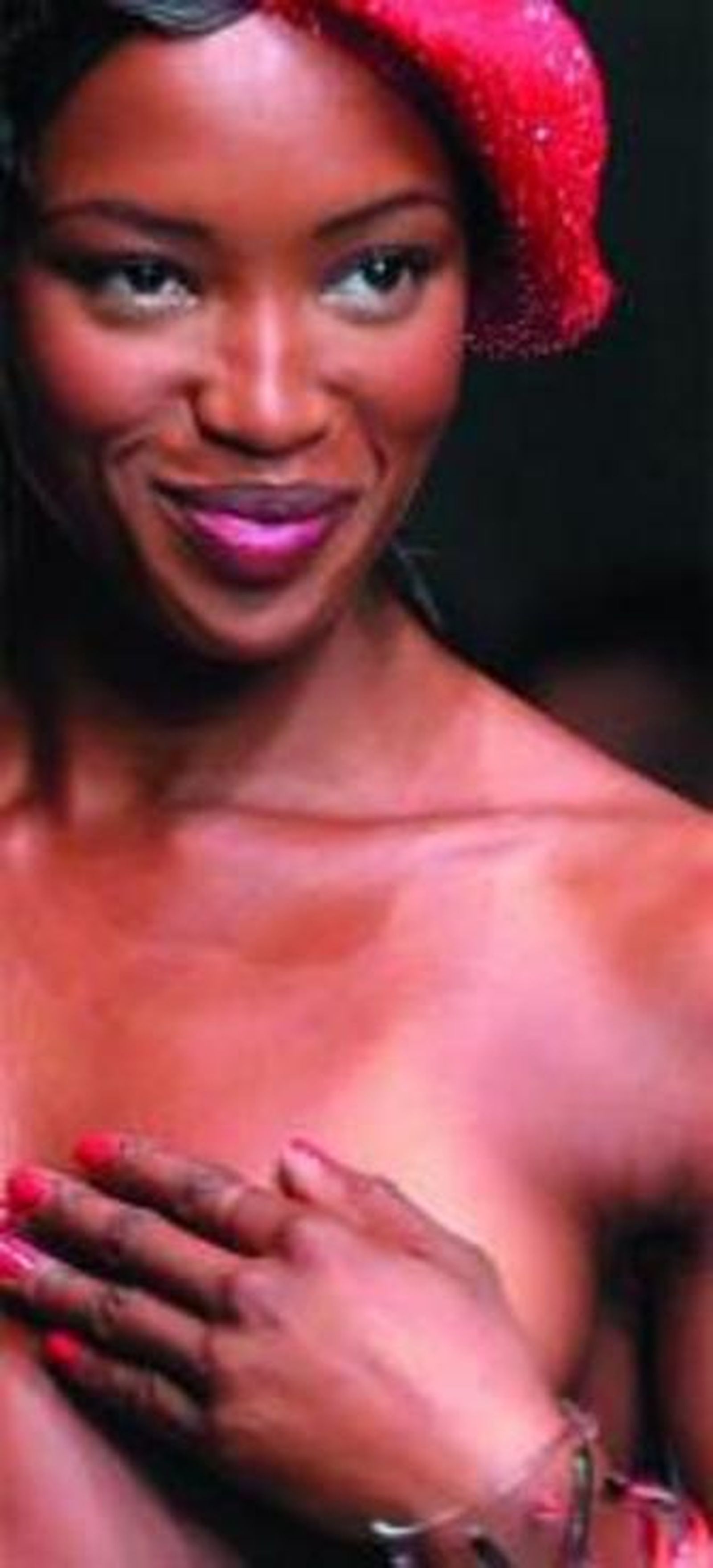 Naomi Campbell insiste en que no se retira como modelo