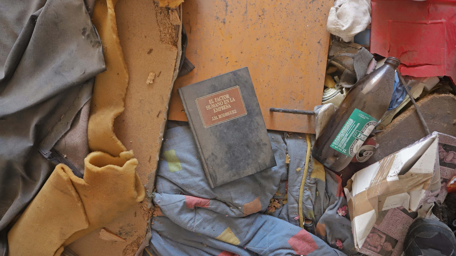 Fotos del edificio okupa de El Secano en Algeciras