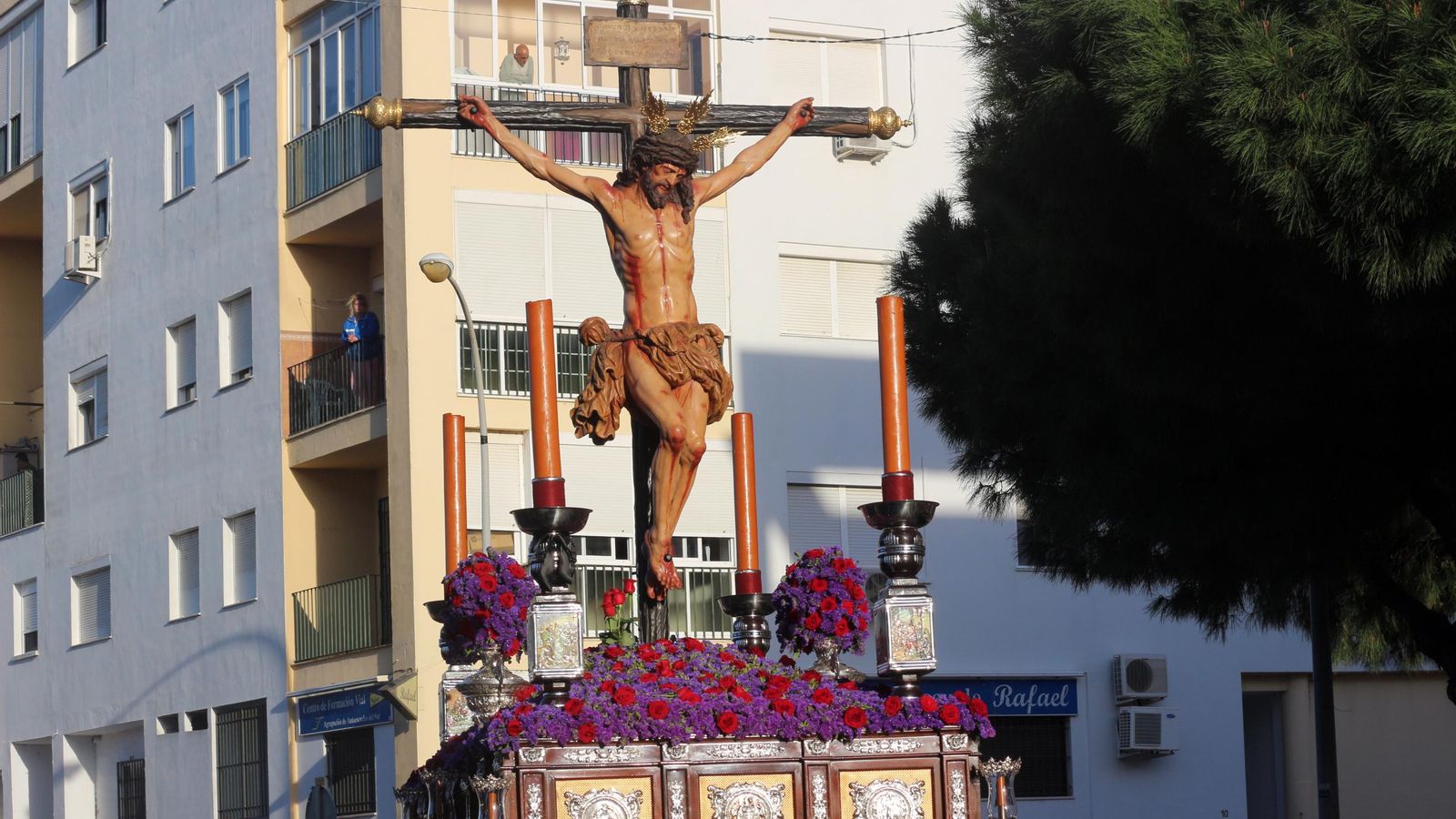 Cristo del Amor del Río San Pedro tras la salida procesional desde San pedro Apóstol