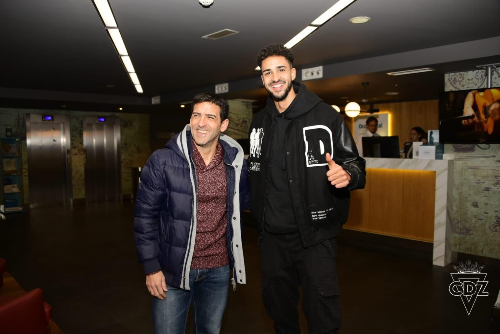 Chris Ramos (d) con Juanjo Lorenzo en Cádiz.