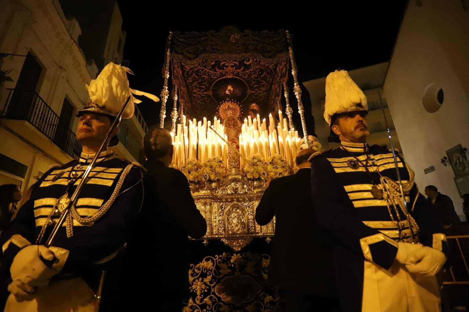 Imágenes del Nazareno recorriendo las calles de Huelva en la Semana Santa 2022.