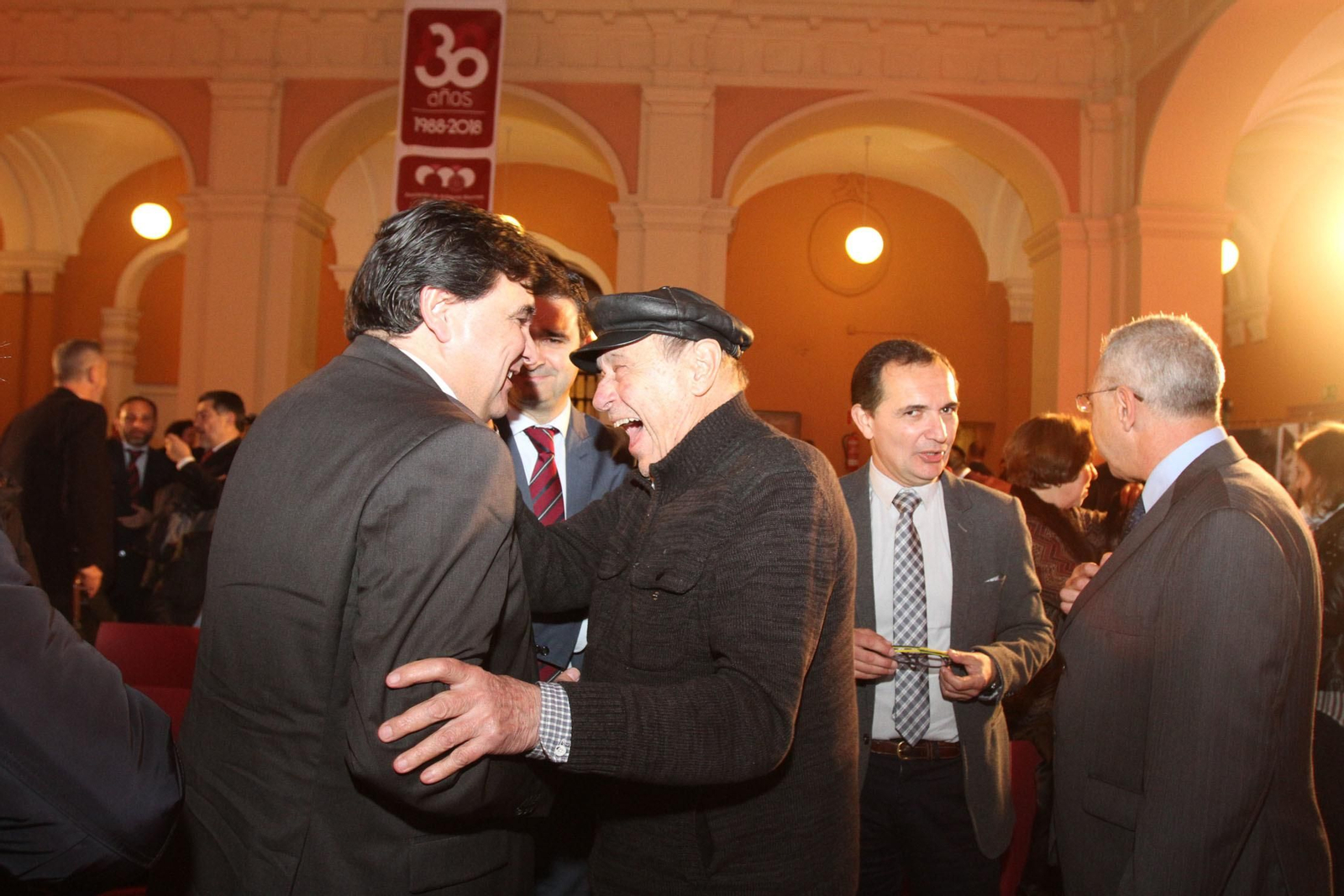 Imágenes de la entrega de premios de la asociación de antiguos alumnos 3 de Marzo en La Merced