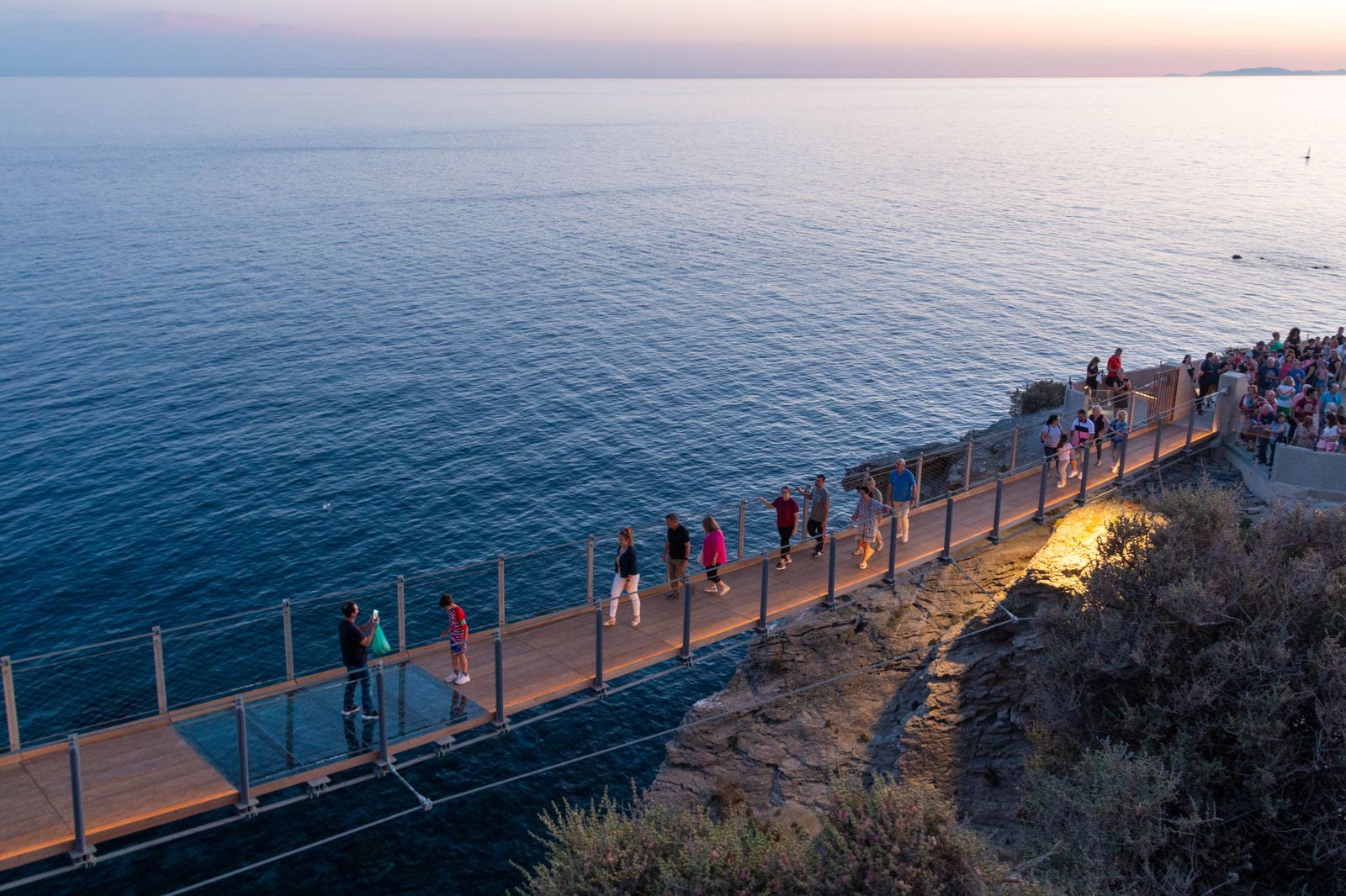 El nuevo puente de Torrenueva, en imágenes