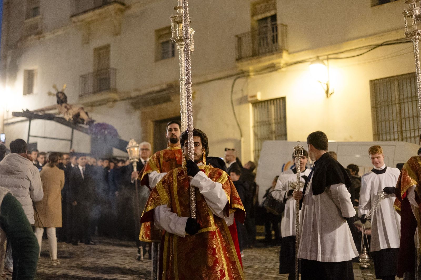 Las imágenes de los traslados de las cofradías de Santa Cruz