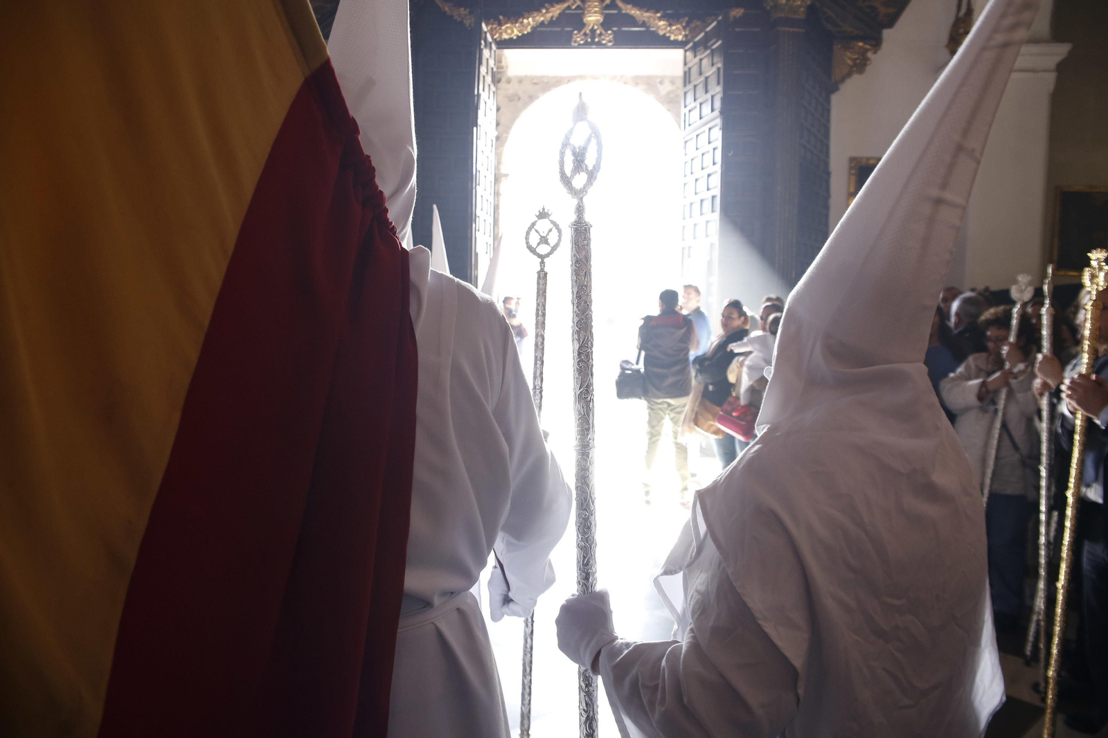 Las estampas del día en el Lunes Santo granadino