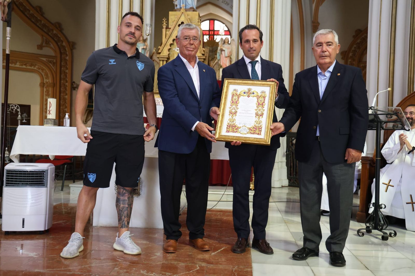 Las fotos del Málaga CF en su visita al Cautivo